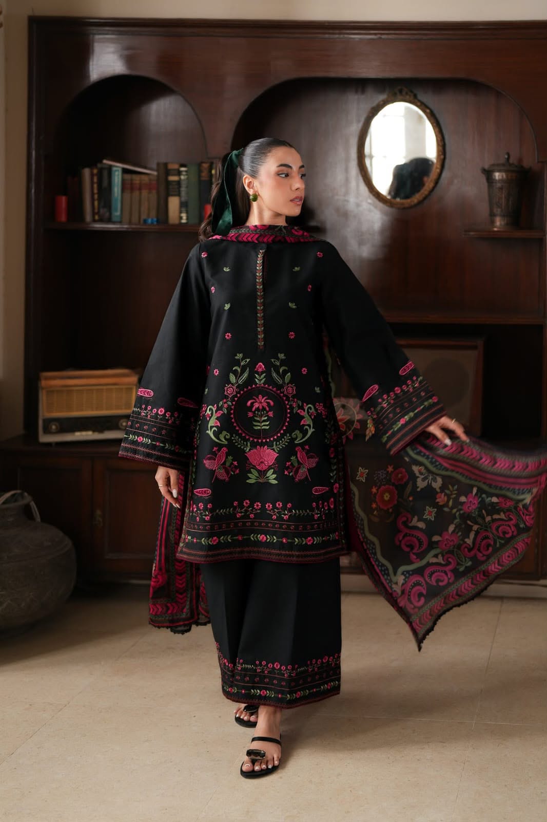 6536 Black & Rose Dhanak - 3-Piece Unstitched Suit; original photograph 4, supplied unstitched.