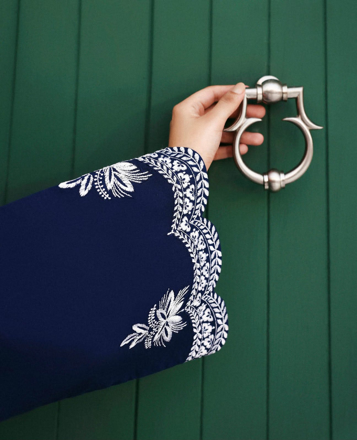 6219 Navy & Ivory Dhanak - 3-Piece Unstitched Suit; original photograph 4, supplied unstitched.