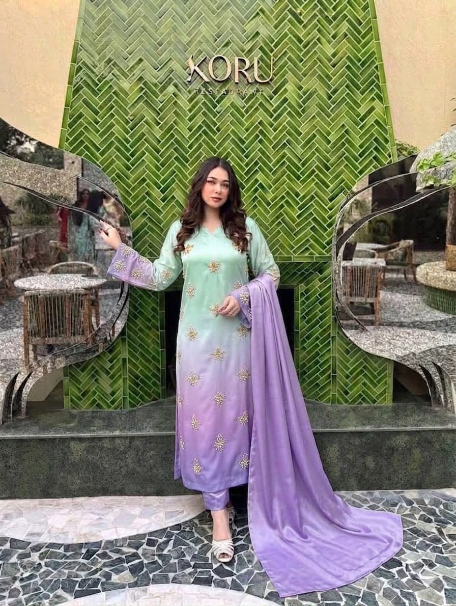 Shamoze silk in mint & lilac: original front model photograph
